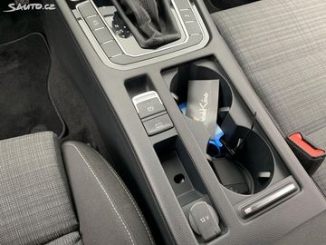 Car image 28