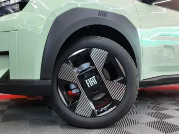 Car image 23