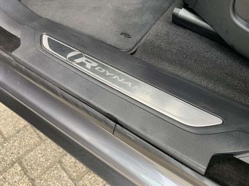 Car image 37