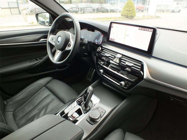 BMW 530 Touring xDrive 215 kW image number 31