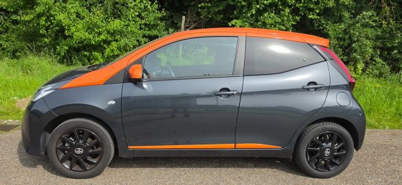 Car image 5