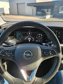 Car image 27