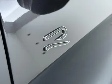 Car image 42