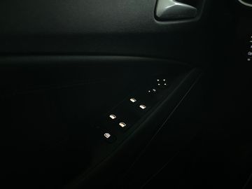 Car image 36