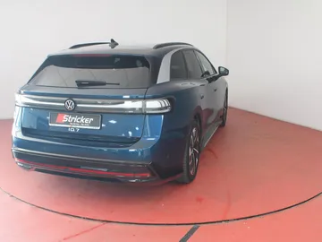 Car image 42