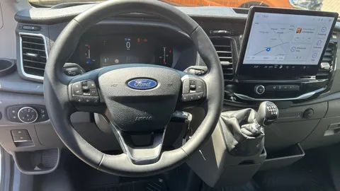 Car image 27