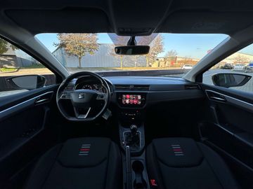 Car image 30