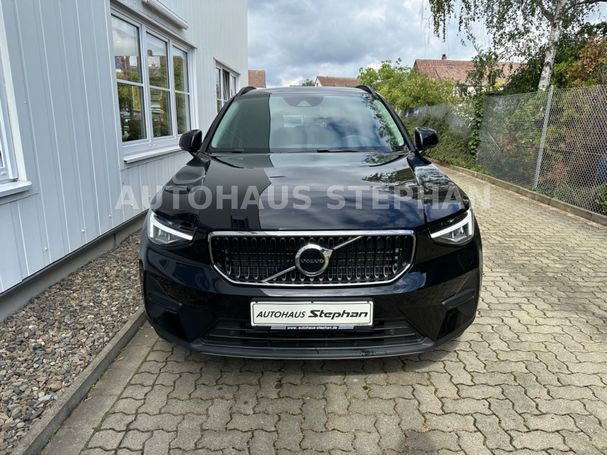 Volvo XC40 T2 Essential 95 kW image number 3