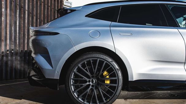 Aston Martin DBX 707 520 kW image number 3