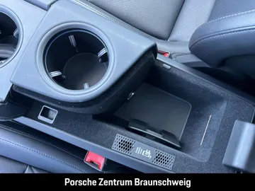 Car image 34