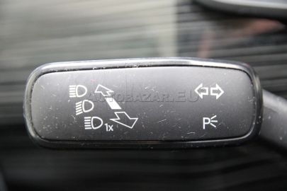 Car image 36