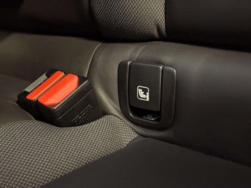 Car image 37