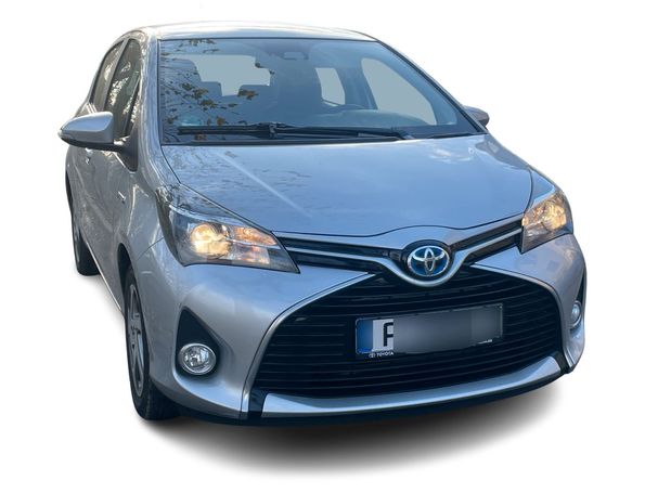 Toyota Yaris Hybrid 74 kW image number 2