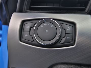 Car image 38