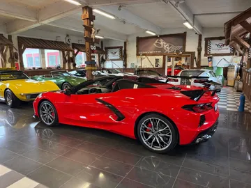 Car image 26