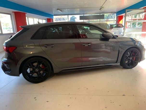 Audi RS3 2.5 TFSI quattro S tronic Sportback 294 kW image number 2