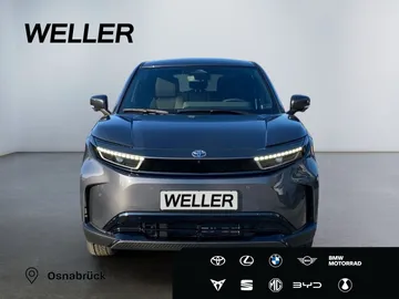 Car image 3