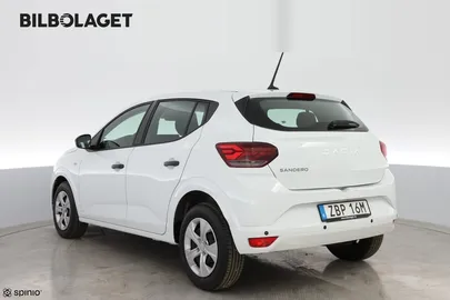 Car image 5