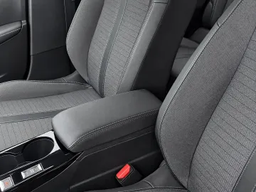 Car image 34