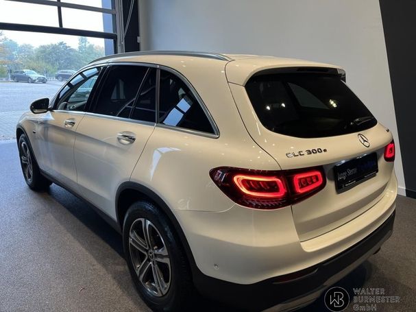 Mercedes-Benz GLC 300 e 235 kW image number 8