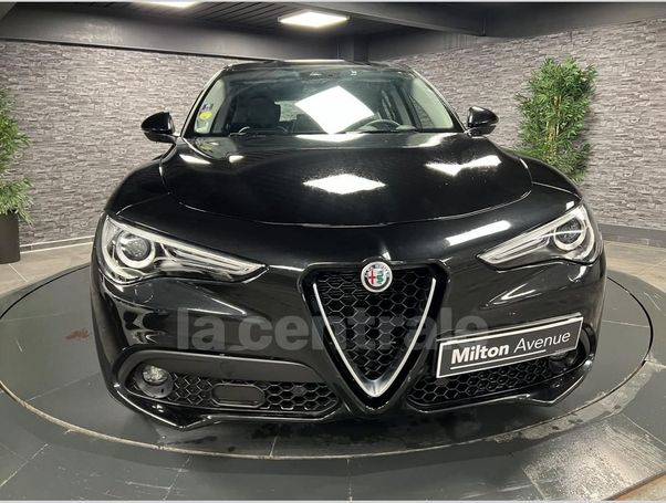 Alfa Romeo Stelvio 2.2 AT8 Q4 Super 140 kW image number 3