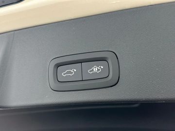 Car image 39