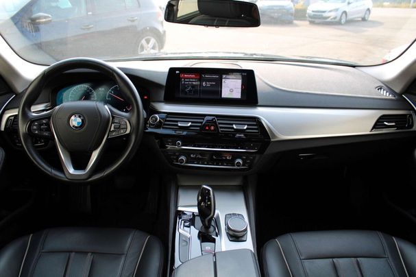 BMW 530d Touring xDrive 195 kW image number 11