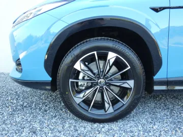 Car image 22