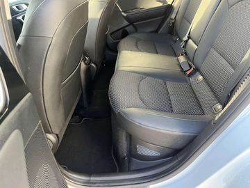 Car image 37