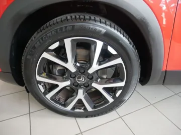 Car image 32