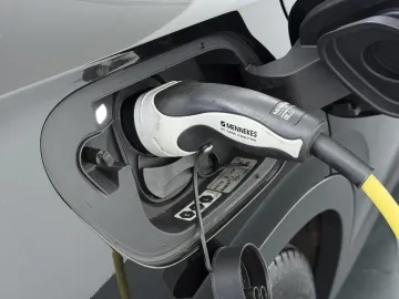 Car image 39