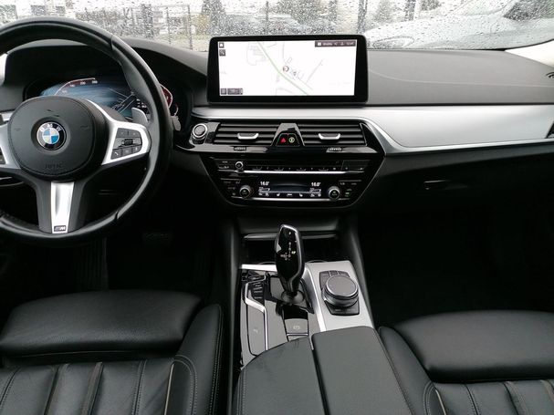 BMW 520d Touring 140 kW image number 8