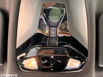 Car image 35