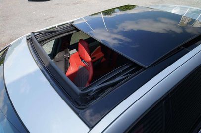 Car image 37