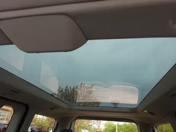 Car image 34