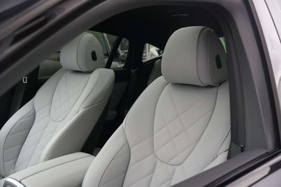 Car image 41