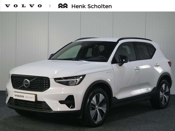 Volvo XC40 T4 Plus Bright 155 kW image number 1