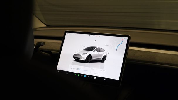 Tesla Model Y Performance AWD 393 kW image number 22