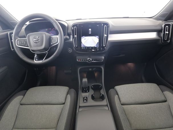 Volvo XC40 B3 Core 120 kW image number 7