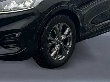 Car image 27