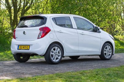 Car image 5