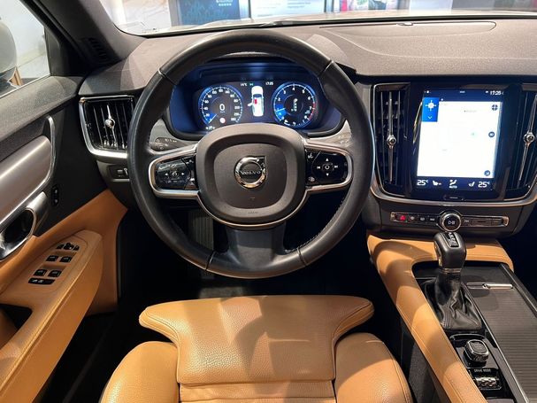 Volvo S90 T4 140 kW image number 10