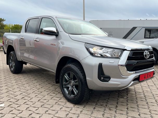 Toyota Hilux Double D Cab 2.4 4D 110 kW image number 2