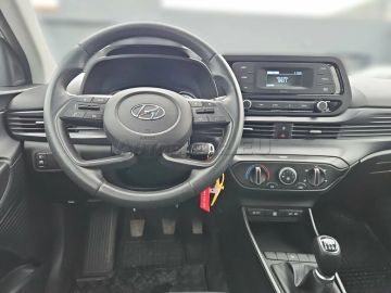 Car image 12