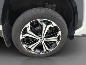 Car image 38