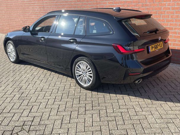 BMW 318i Touring Sport Line 115 kW image number 24