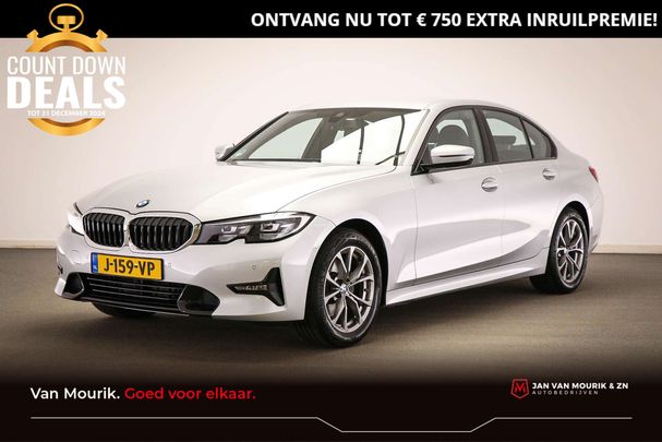 BMW 320i 135 kW image number 1