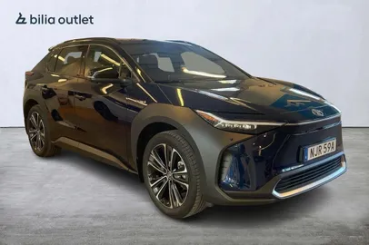 Car image 2