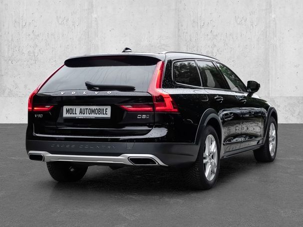 Volvo V90 Cross Country D5 AWD 173 kW image number 2