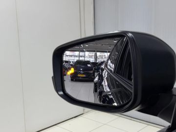 Car image 35